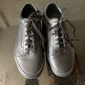 ⏰FINAL SALE!⏰Vans Black Leather Old Skool Sneakers